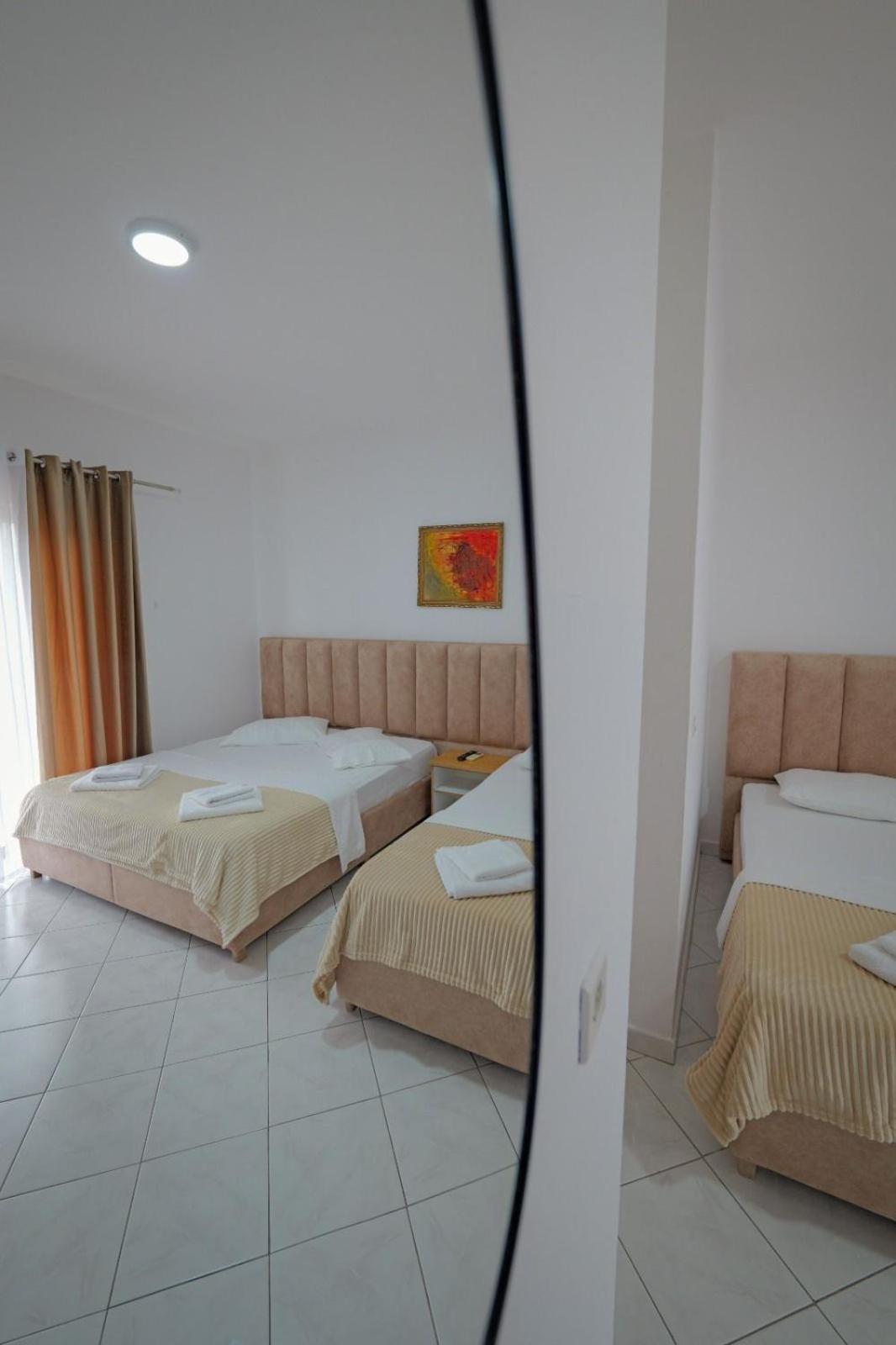 Hotel Eden Sarande Ngoại thất bức ảnh