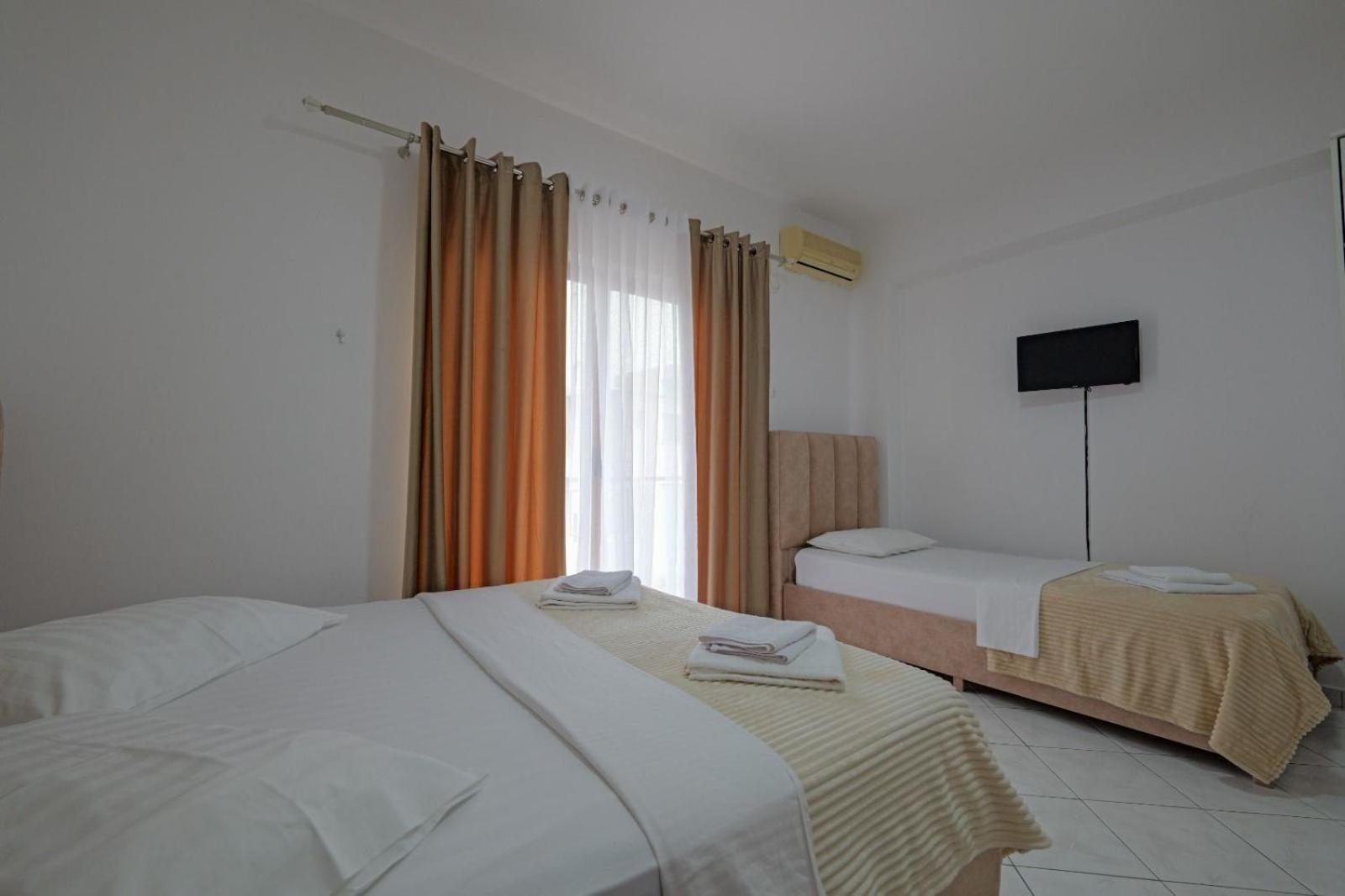 Hotel Eden Sarande Ngoại thất bức ảnh